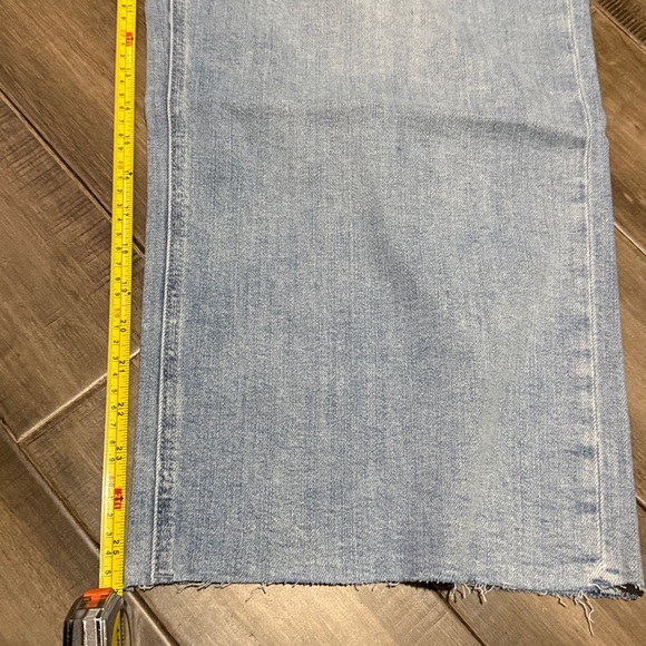 New Vervet High Rise Light Wash Cropped
Wide Leg Jeans. - Picture 9 of 10